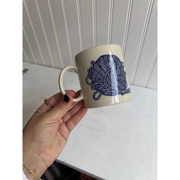 Vintage Taylor & NG Naughty "Le Chat" The Cat Coffee Mug Japan | Yarn Ball Mouse - Picture 5 of 10